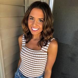 Meet your Posher, Alexis